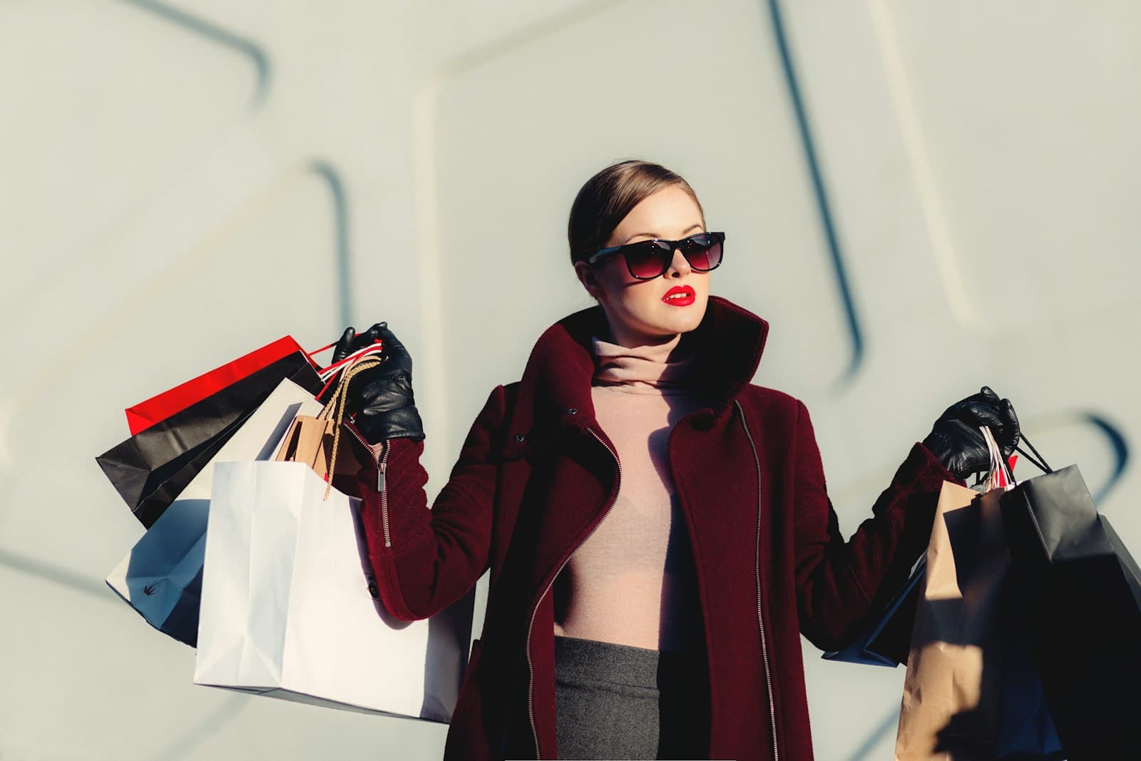 Women shopping boutique fashion and style finds
