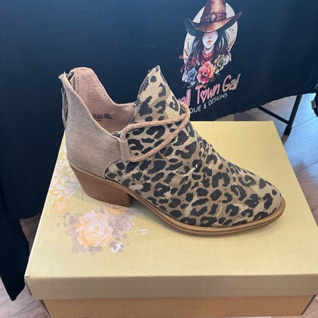 Spartan Tan Leopard product photo from Small Town Gal Boutique Square storefront